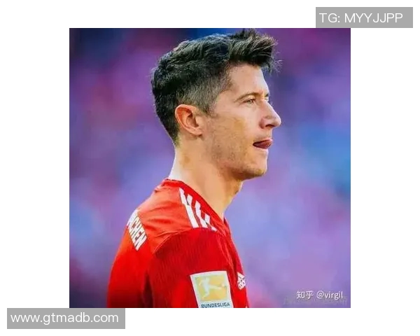 球星吉鲁头像足球风采展现强大魅力与个人特色