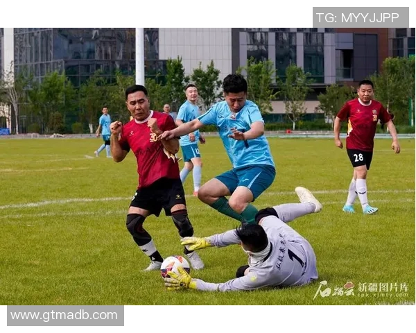 足球球星走场：从绿茵场到商业代言 他们如何塑造个人品牌与影响力